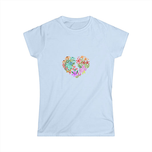 Camiseta manga corta corazón floral